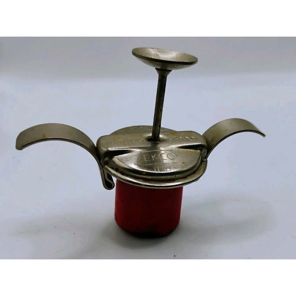 Vintage EKCO Bulldog Pat No. 2446661 Bottle Cap Stopper Pop Soda Liquor Red